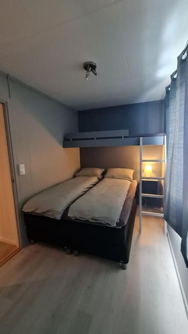 Arctic Lodge Tromvik With Jacuzzi Тромсьо Екстериор снимка
