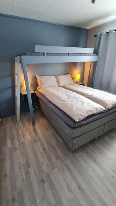 Arctic Lodge Tromvik With Jacuzzi Тромсьо Екстериор снимка